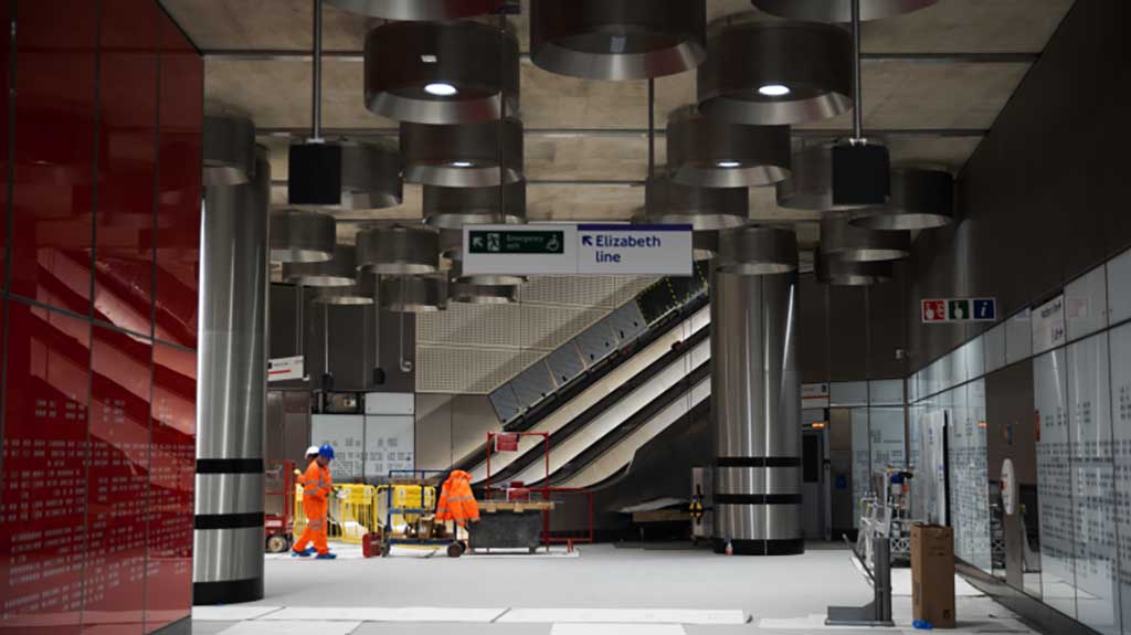 Crossrail has announced that the completion of the new Elizabeth line might be delayed until March 2021, and that it will launch without a functioning station at Bond Street.