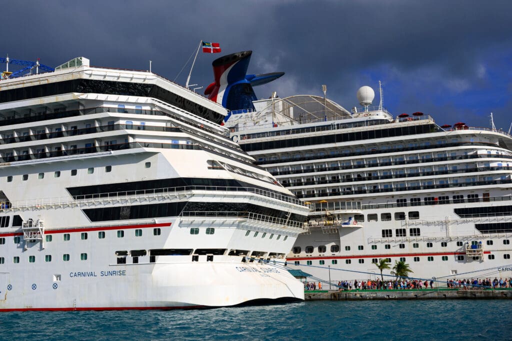 Cruise liner