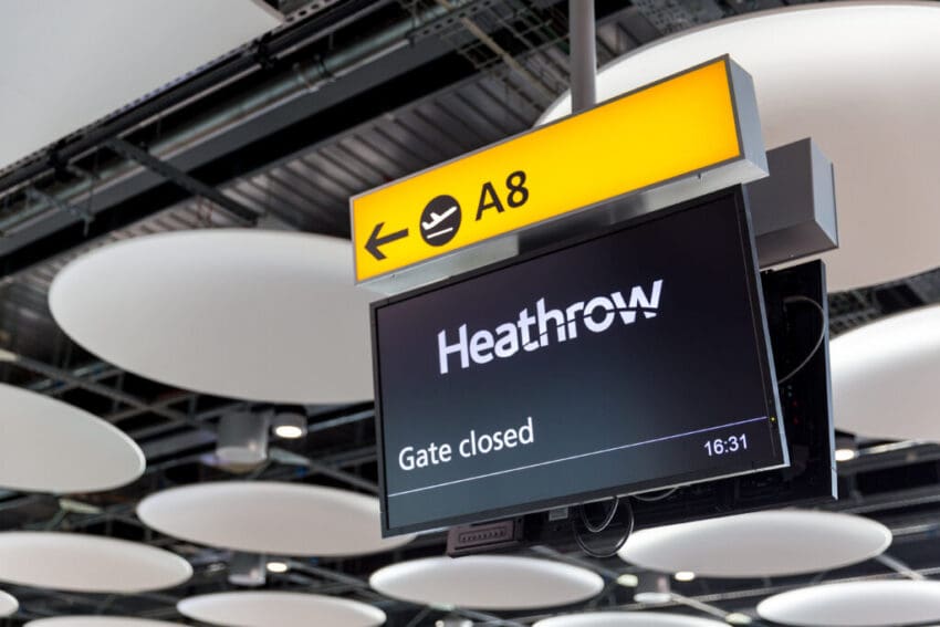 London,-,May,27,,2018:,Departures,Sign,At,London,Heathrow