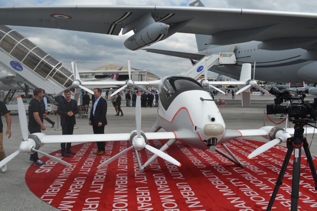 United Airlines, in partnership with Eve Air Mobility, is set to revolutionize urban commuting by introducing eVTOL (electric vertical takeoff and landing) commuter flights in the San Francisco Bay Area.