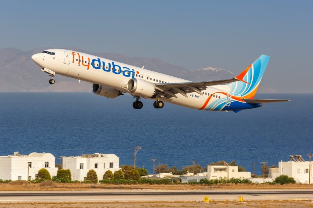 Santorini,,Greece,-,August,4,,2021:,Flydubai,Boeing,737,Max