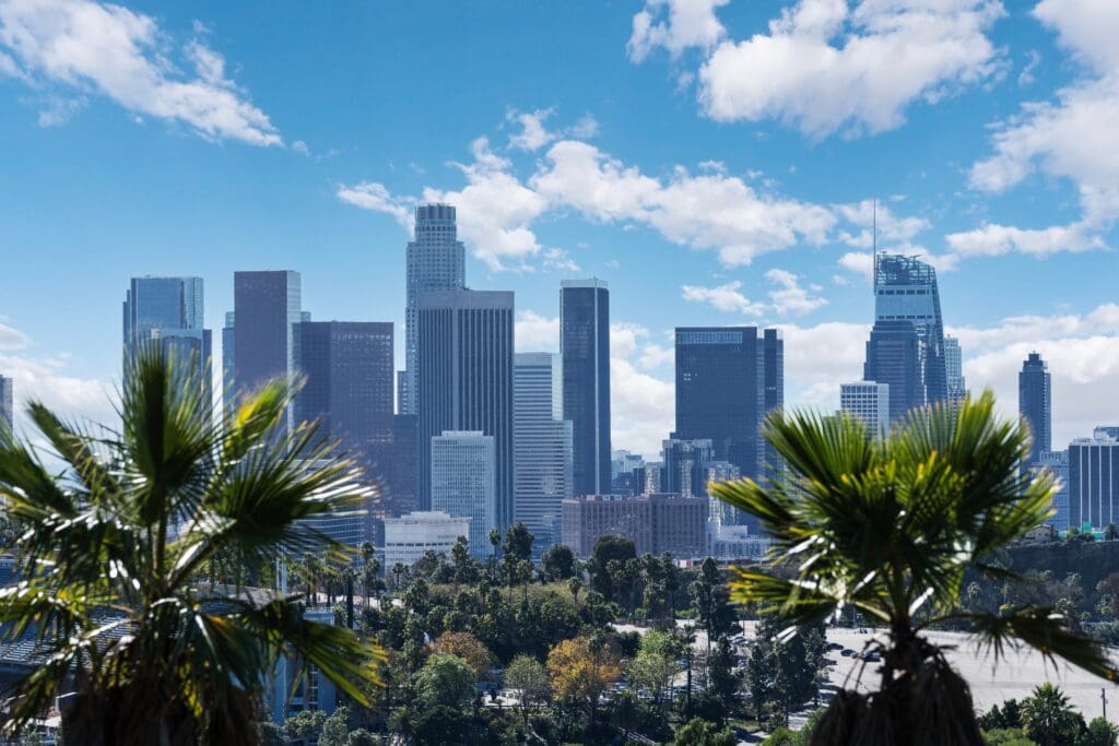 Los Angeles, the entertainment capital of the world, is also a thriving hub for business and commerce. Whether you're in town for a conference, meeting, or industry event, finding the right accommodation is essential for a successful business trip.