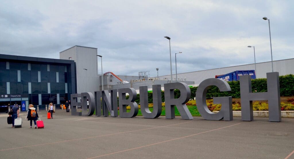 Edinburgh,Airport,Arrivals,Sign.,Edinburgh,Airport,,Ingliston,scotland,Uk,September,2017