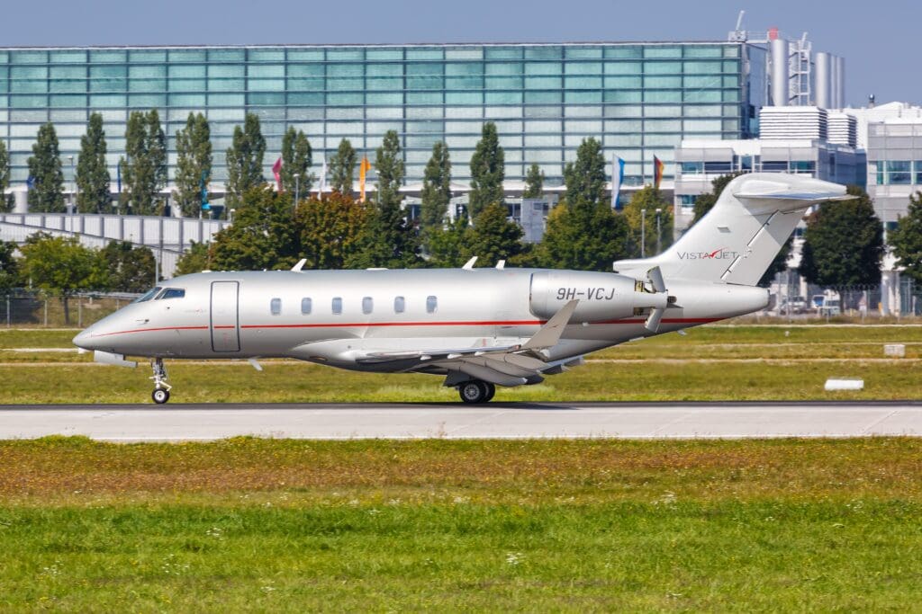 Munich,,Germany,-,September,9,,2021:,Vistajet,Bombardier,Challenger,350