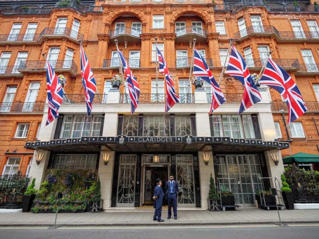 London,,Uk,-,May,17,,2023:,Doormen,Standing,Outside,Claridges