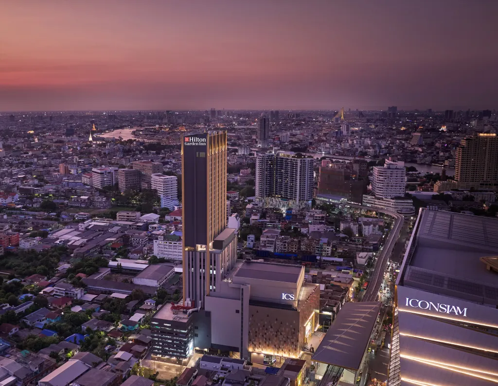 Hilton-Garden-Inn-Bangkok-Riverside-Exterior