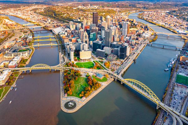 TravMedia_United_Kingdom_medium-sized_1645953_credit-Dustin-McGrew_Aerial_Point_View_credit_Dustin_McGrew