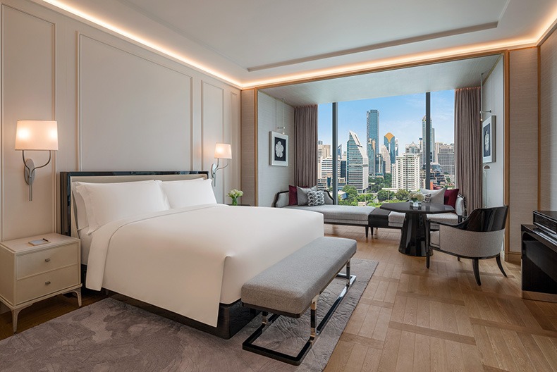 2-the-ritz-carlton-bangkok-deluxe-king-room