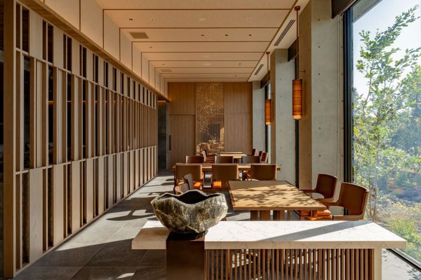 TravMedia_United_Kingdom_medium-sized_1664498_restaurant_GREENITY_IWATA