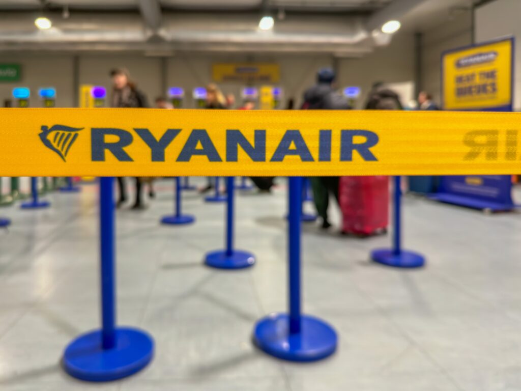 Ryanair cancelled more than 800 flights last month due to escalating tensions in the Middle East, the airline has confirmed, despite reporting an overall increase in passenger traffic for June.